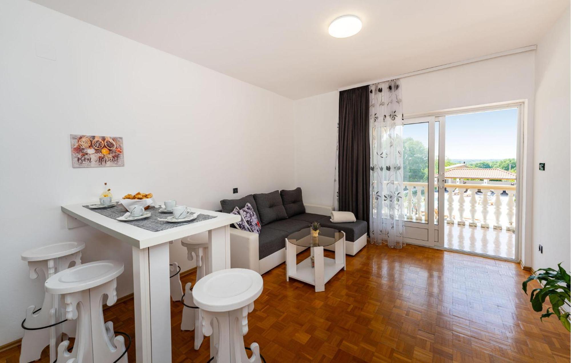 Beautiful Apartment In Galovac With Kitchen 외부 사진