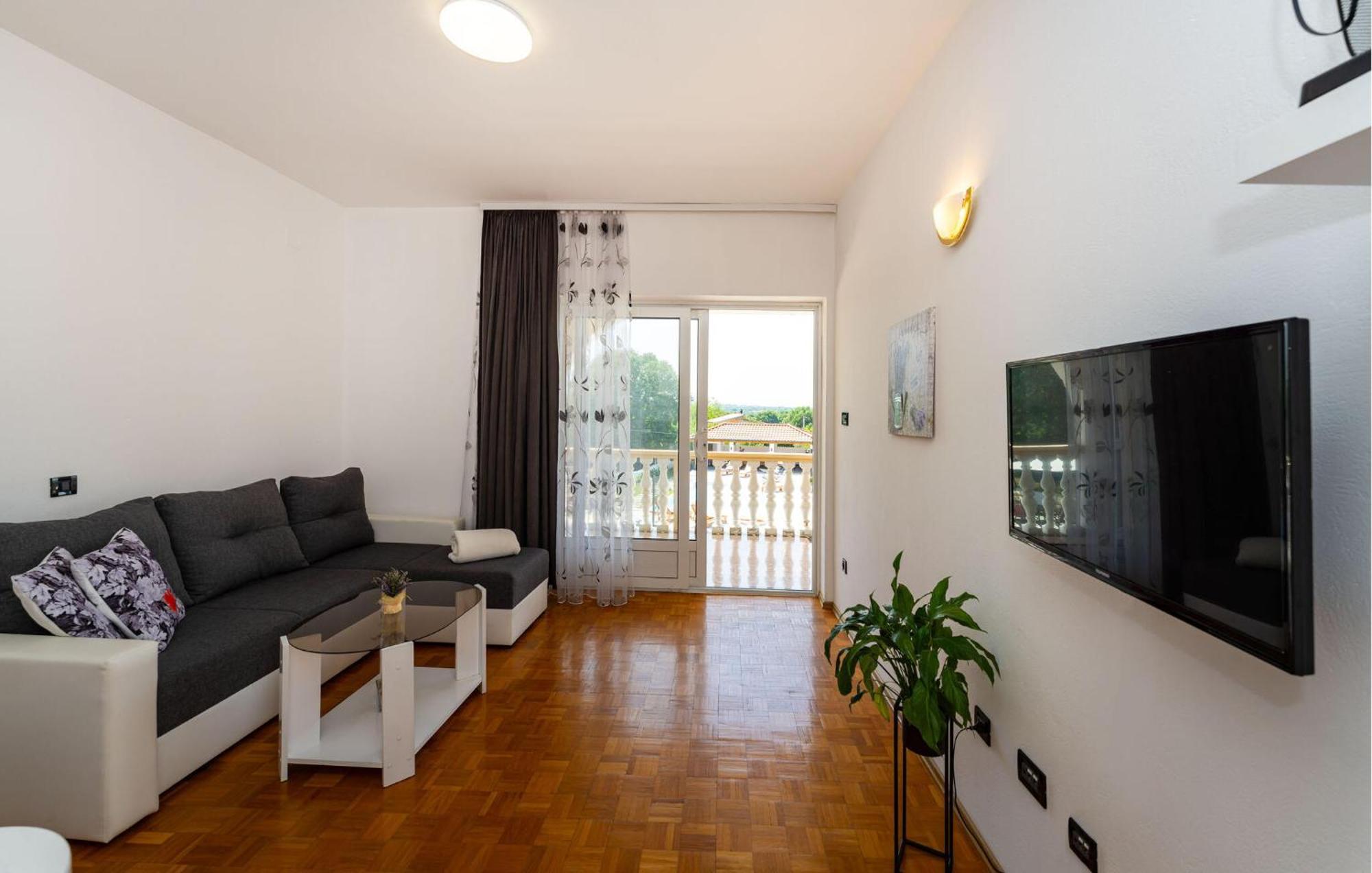 Beautiful Apartment In Galovac With Kitchen 외부 사진