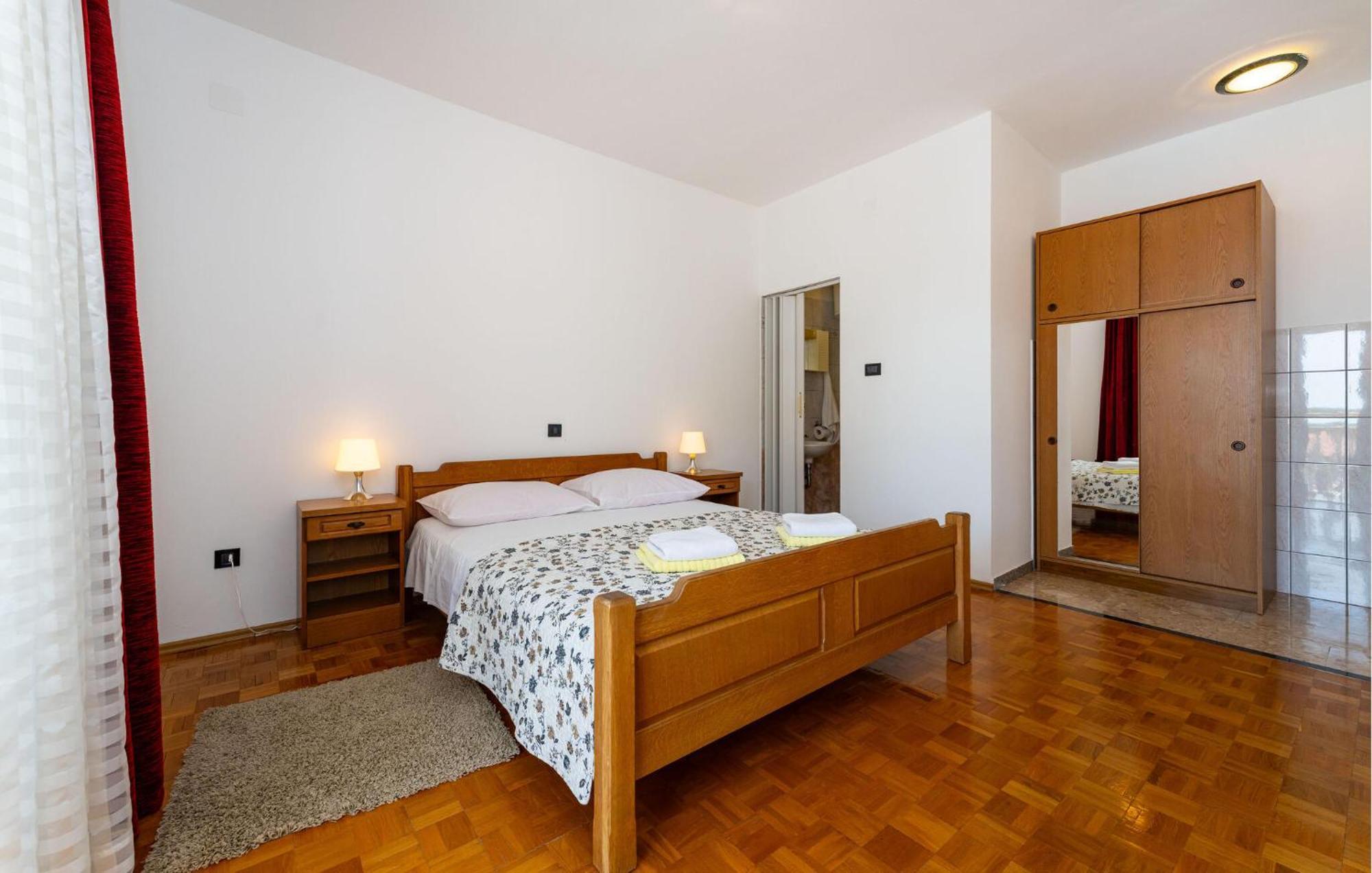 Beautiful Apartment In Galovac With Kitchen 외부 사진